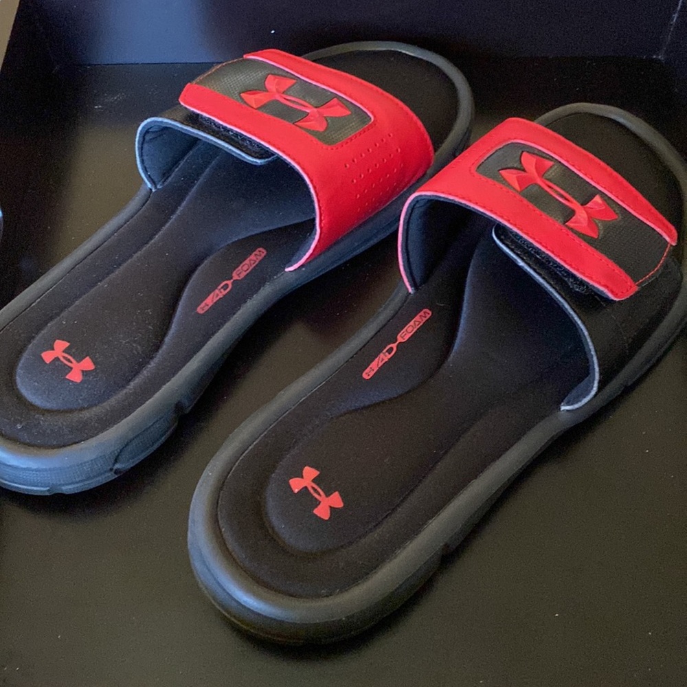 Under Armour Men’s Slide-on Foam Cushion Sandals in Black & Red - Size 8 - Picture 4 of 11